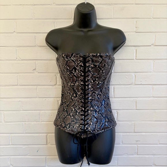 Autty Simone Tops - Autty Simone Snakeskin Print Corset Top, SZ S LIKE NEW 🐍
